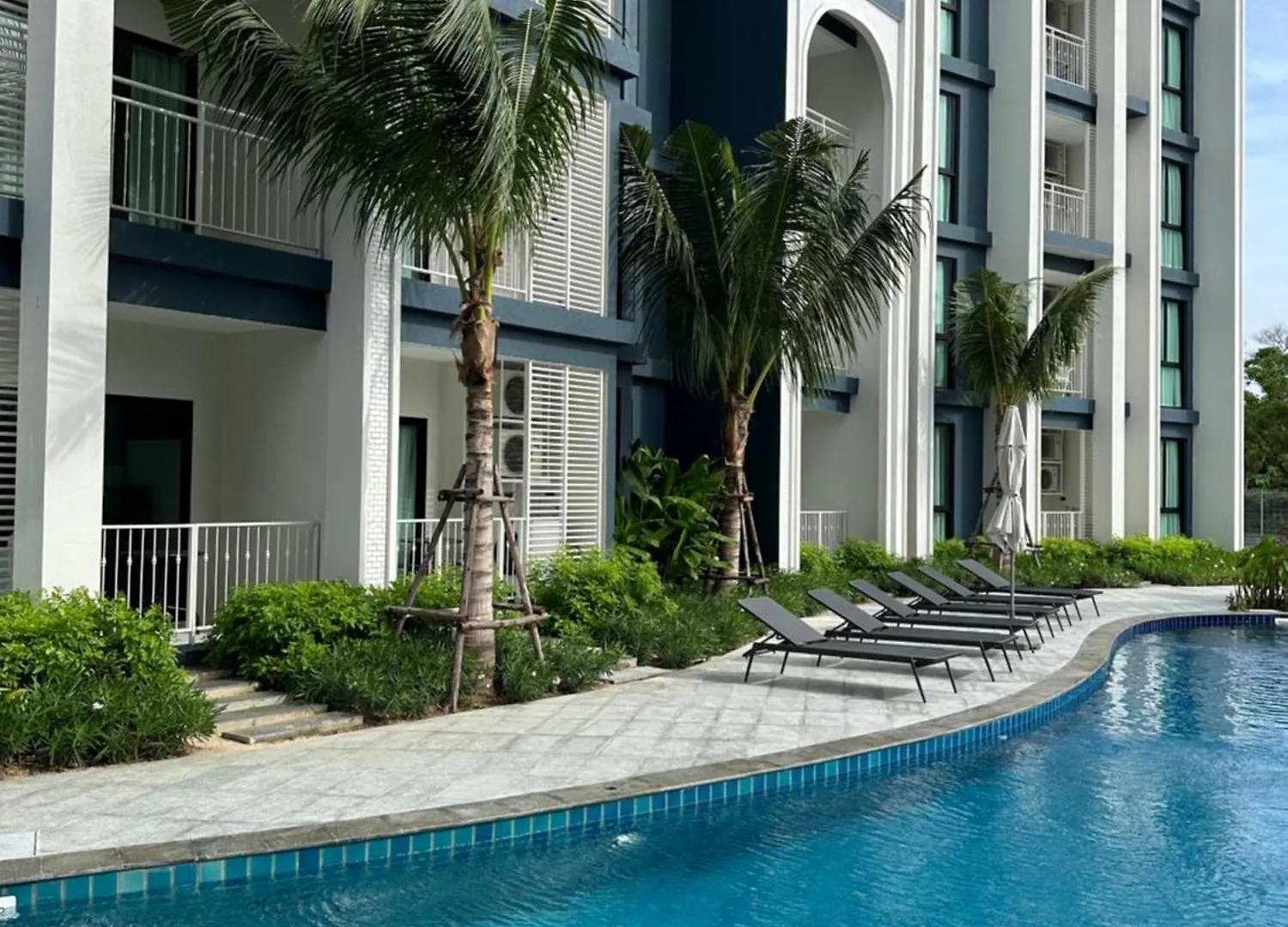 Title Halo Time For Jungle Apartment Nai Yang 0*,
